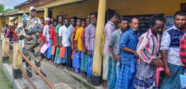 ಎನ್‌ಆರ್‌ಸಿ ಪಟ್ಟಿಯಿಂದ 10 ಸಾವಿರ ಅನರ್ಹರ ಹೆಸರು ಕೈಬಿಡಲು ಆದೇಶ