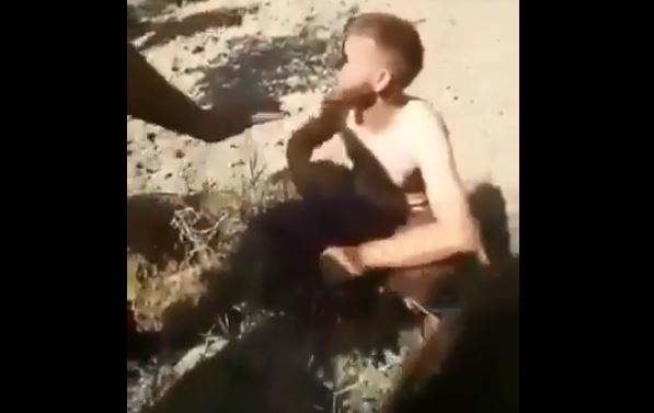 ‘ಯಾರೂ ನಿನಗೆ ಗುಂಡು ಹೊಡೆಯುವುದಿಲ್ಲ’: ಉಗ್ರರ ಜೊತೆ ಸೇರಿದ್ದ ಯುವಕನ ಶರಣಾಗತಿಯ ವಿಡಿಯೋ ವೈರಲ್