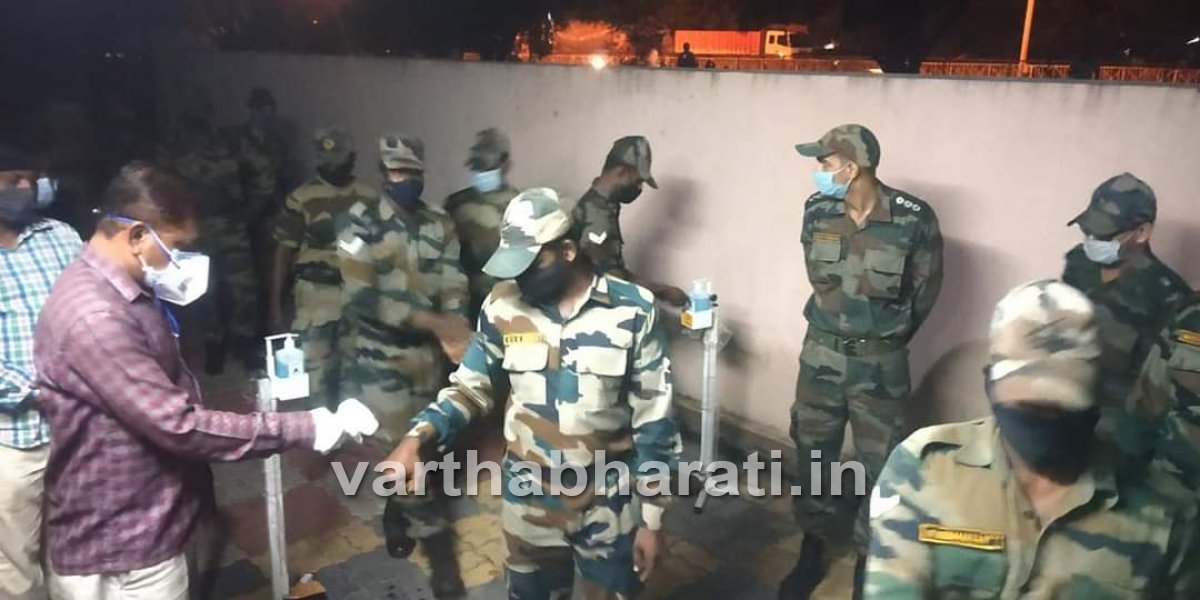 ತಗ್ಗದ ಕೃಷ್ಣಾ- ಭೀಮಾ ನದಿ ಪ್ರವಾಹ: ಸಂಕಷ್ಟಕ್ಕೆ ಸಿಲುಕಿರುವ ಜನರ ನೆರವಿಗೆ ಸೇನಾ ತಂಡ