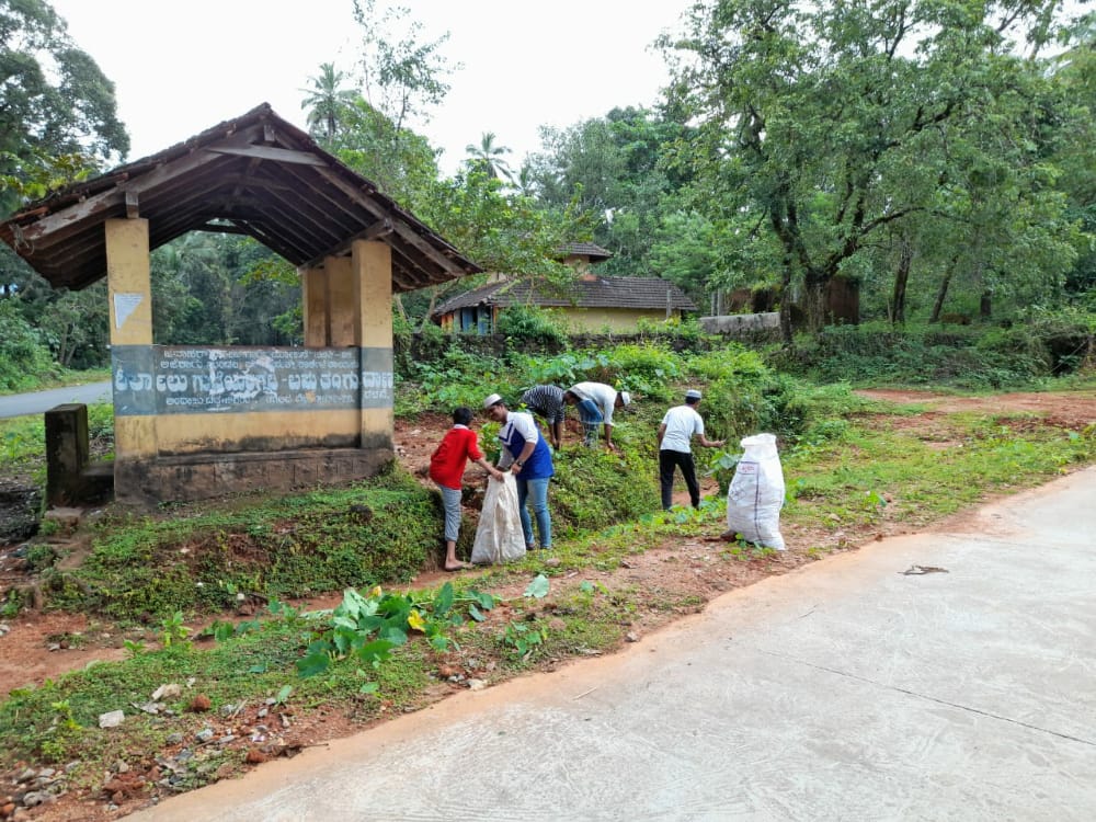 ಕಾರ್ಕಳ: ಗಾಂಧಿ ಜಯಂತಿ ಪ್ರಯುಕ್ತ ಸ್ವಚ್ಛತಾ ಕಾರ್ಯಕ್ರಮ
