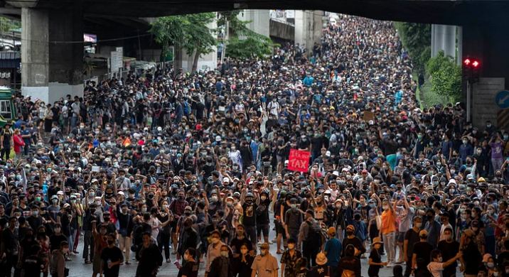 ಥಾಯ್ಲೆಂಡ್: ತುರ್ತು ಪರಿಸ್ಥಿತಿ ಹಿಂದಕ್ಕೆ ಪಡೆದುಕೊಂಡ ಸರಕಾರ