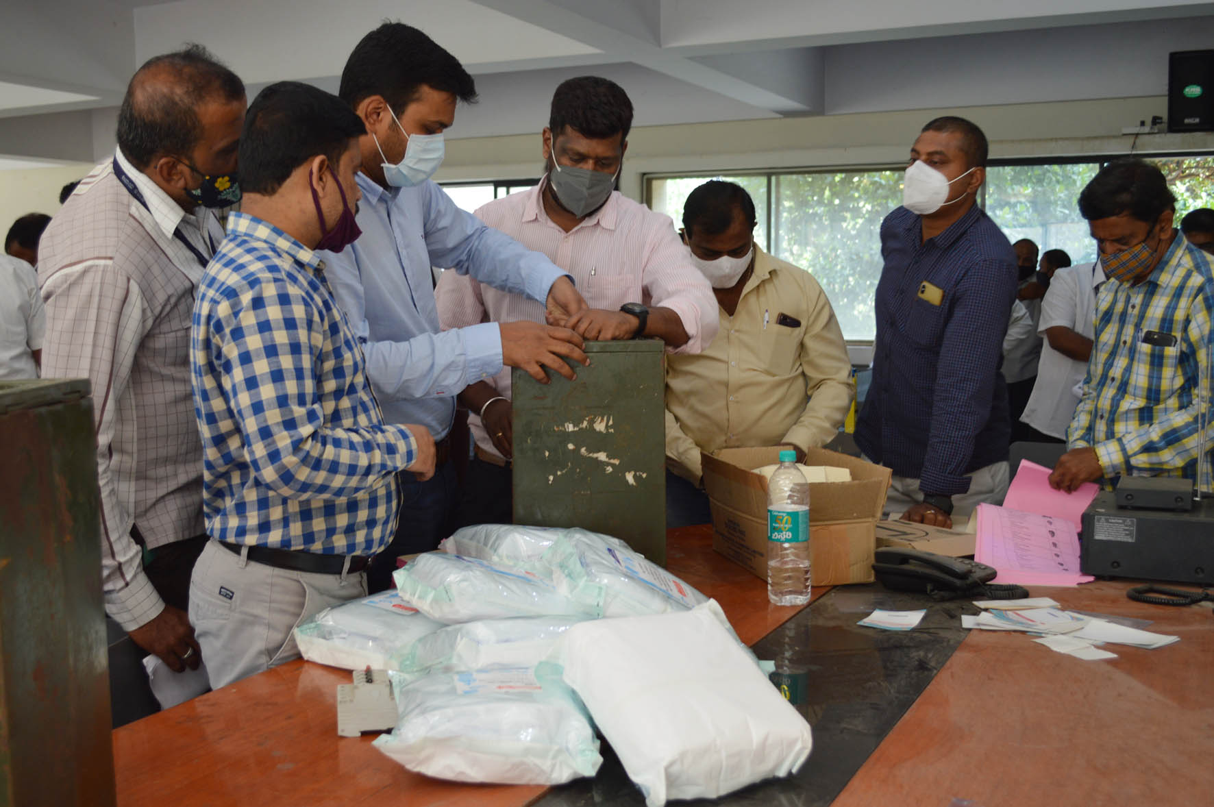 ಬುಧವಾರ ವಿಧಾನ ಪರಿಷತ್ತಿನ ನಾಲ್ಕು ಕ್ಷೇತ್ರಗಳಿಗೆ ಮತದಾನ: ಚುನಾವಣಾ ಆಯೋಗದಿಂದ ಸಕಲ ಸಿದ್ಧತೆ