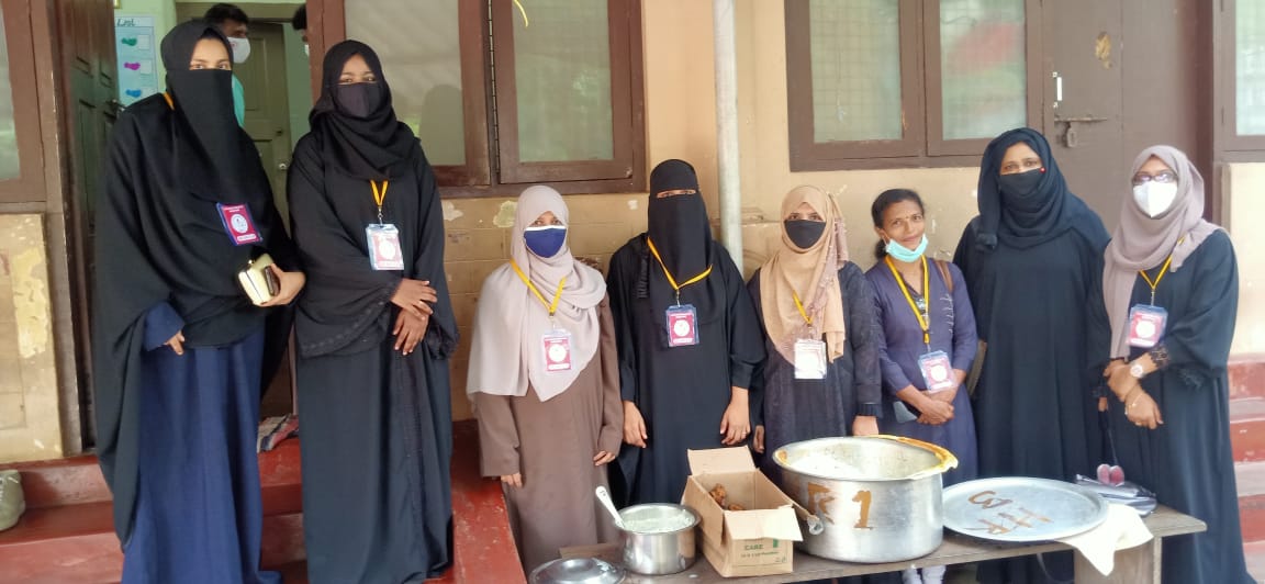 ಬ್ಲಡ್ ಡೋನರ್ಸ್‌ ಮಹಿಳಾ ಘಟಕದಿಂದ ಅನ್ನದಾನ