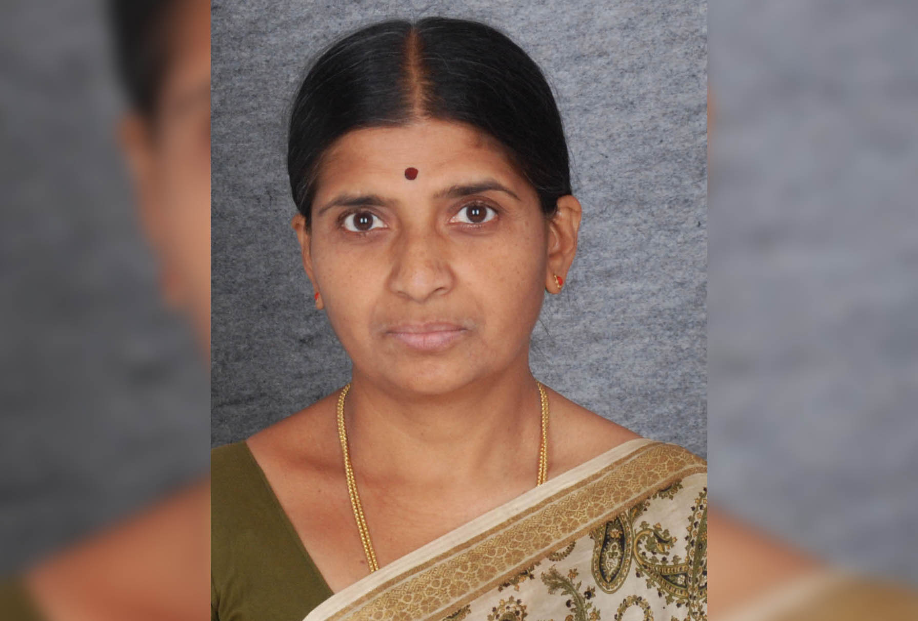 ವಿಧಾನಸಭಾ ಉಪಚುನಾವಣೆ: ಬಹಿರಂಗ ಸಭೆಯ ವೇದಿಕೆಯಲ್ಲೇ ಕುಸಿದು ಬಿದ್ದ ಜೆಡಿಎಸ್ ಅಭ್ಯರ್ಥಿ