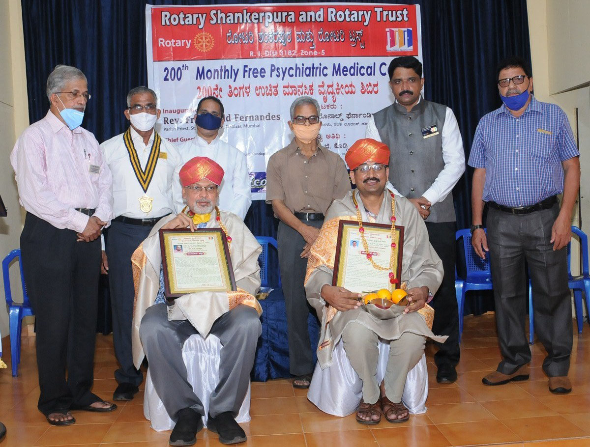 ದ್ವಿಶತಕ ಮಾನಸಿಕ ಆರೋಗ್ಯ ಶಿಬಿರ ಸಂಪನ್ನ: ಡಾ.ಪಿ.ವಿ.ಭಂಡಾರಿ ಡಾ.ಶ್ರೀನಿವಾಸ ಭಟ್‌ಗೆ ಸನ್ಮಾನ