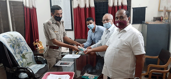 ನಮ್ಮ ನಾಡ ಒಕ್ಕೂಟದಿಂದ ‘ಪ್ರವಾದಿ ಮುಹಮ್ಮದ್ (ಸ.) ಮಾನವ ಕುಲದ ಶ್ರೇಷ್ಠ ಮಾರ್ಗದರ್ಶಕ’ ಪುಸ್ತಕ ವಿತರಣೆ