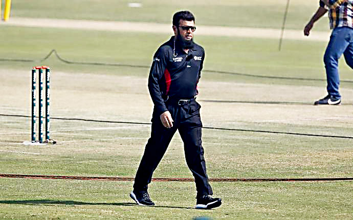 ರೂಡಿ ಕೊರ್ಟ್‌ಜೆನ್ ದಾಖಲೆ ಮುರಿದ ಅಲೀಮ್ ದಾರ್