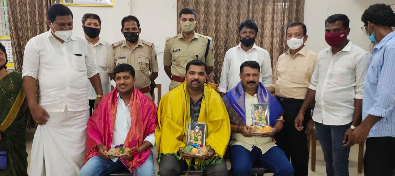 ಪೆರ್ನೆ ನಾಗರಿಕರಿಂದ ಉಪ್ಪಿನಂಗಡಿ ಪೊಲೀಸರಿಗೆ ಸನ್ಮಾನ