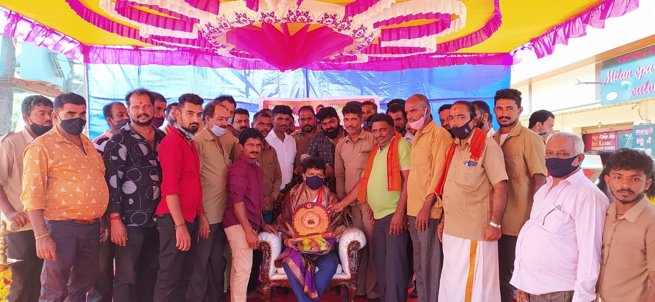 ನೀರುಮಾರ್ಗ: ರಿಕ್ಷಾ ನಿಲ್ದಾಣದ ಮೇಲ್ಚಾವಣಿ ಉದ್ಘಾಟನೆ