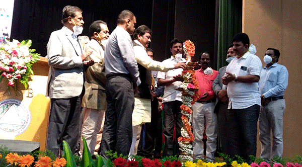 ನವೆಂಬರ್ ಅಂತ್ಯಕ್ಕೆ ಮಣ್ಣಿನ ಪರೀಕ್ಷೆ‌ ನಡೆಸುವ ಮೊಬೈಲ್ ಅಗ್ರಿ ಹೆಲ್ತ್ ವಾಹನ ಬಿಡುಗಡೆ: ಸಚಿವ ಬಿ.ಸಿ.ಪಾಟೀಲ್