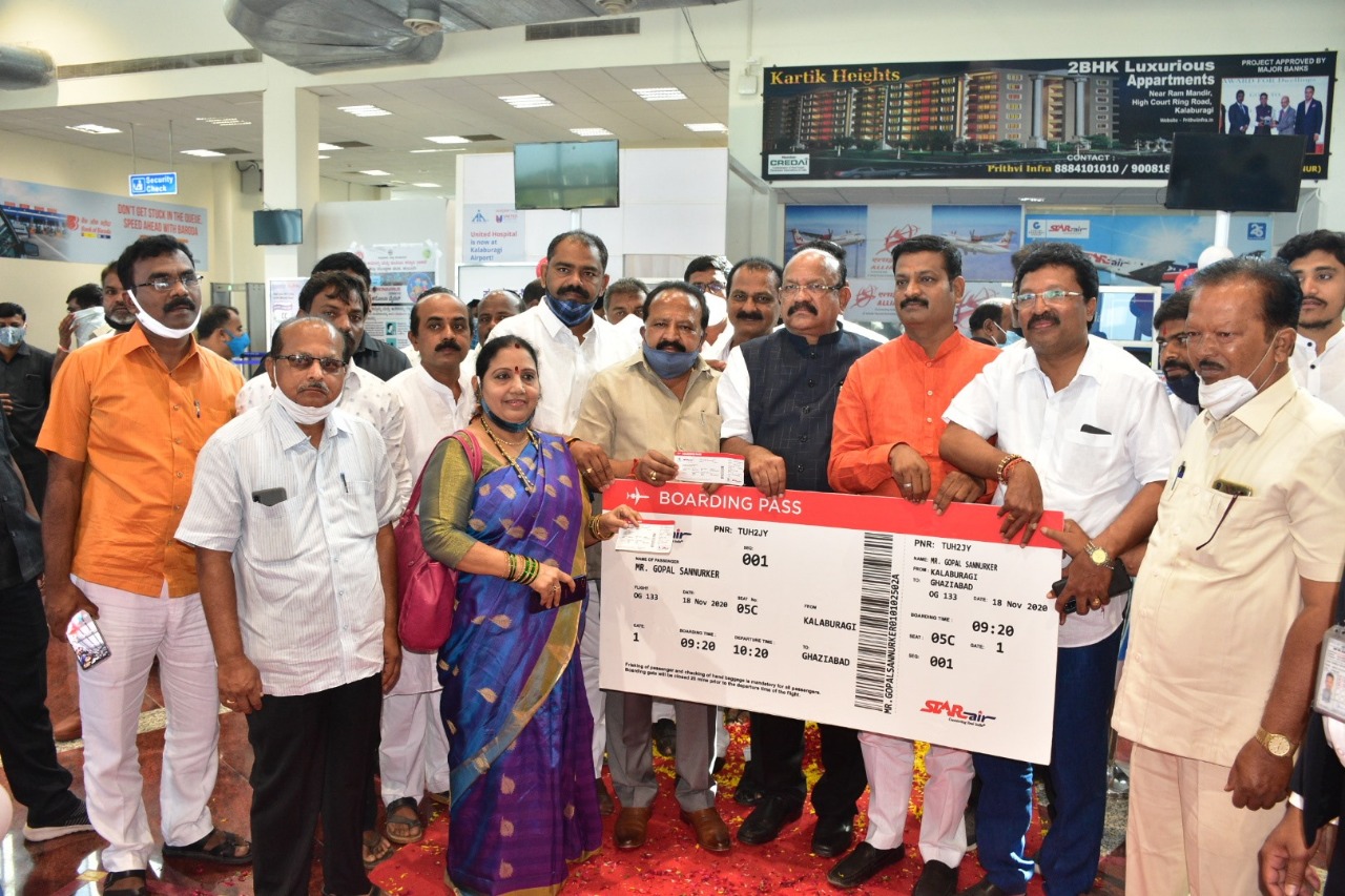 ಕಲಬುರಗಿ- ದಿಲ್ಲಿ ವಿಮಾನಯಾನಕ್ಕೆ ಸಂಸದ ಉಮೇಶ್ ಜಾಧವ್ ಚಾಲನೆ