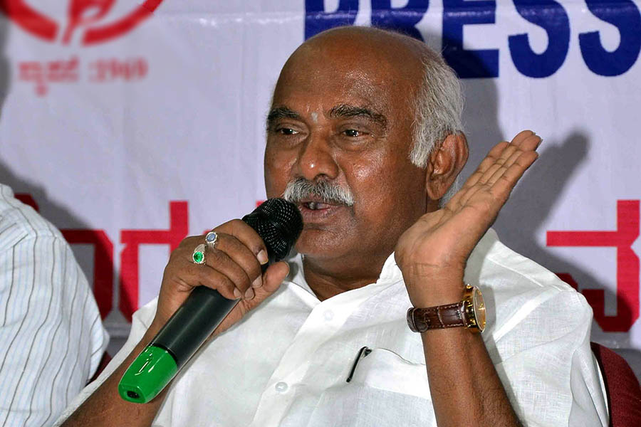 ಜಾತಿ ಪ್ರಾಧಿಕಾರಗಳನ್ನು ರಚಿಸಿ ಅಶಾಂತಿ ಸೃಷ್ಟಿಸಲು ಅವಕಾಶ ಕೊಡಬಾರದು: ಎಚ್.ವಿಶ್ವನಾಥ್