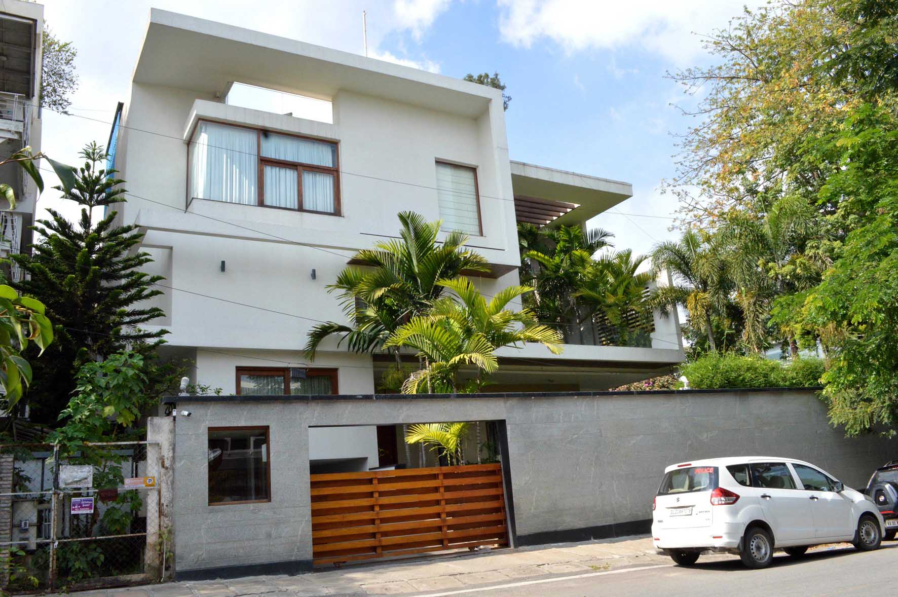 ರೋಷನ್ ಬೇಗ್ ಮನೆ ಮೇಲಿನ ಸಿಬಿಐ ದಾಳಿ ಪ್ರಕರಣ: ಹಲವು ದಾಖಲೆಗಳ ವಶ