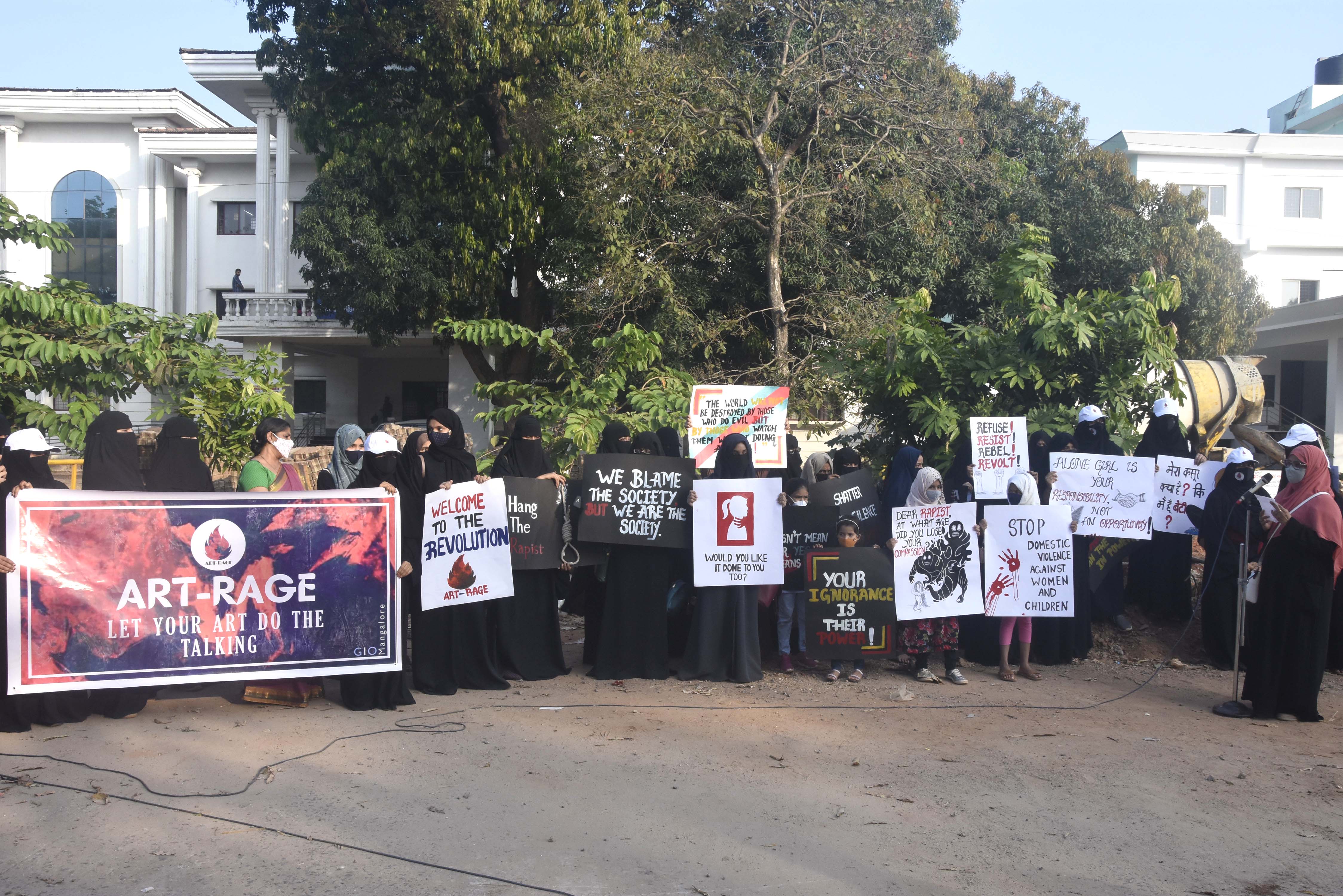 ಮಂಗಳೂರಲ್ಲಿ ಆರ್ಟ್-ರೇಜ್ ಜಾಗೃತಿ ಆಂದೋಲನ