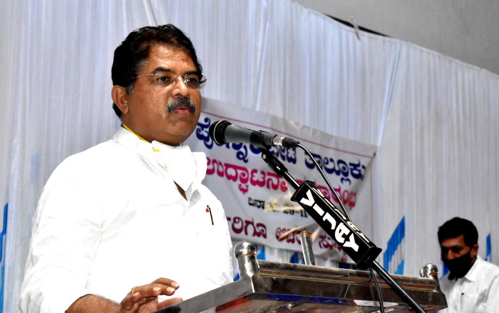 ಮನೆ ಬಾಗಿಲಿಗೆ ಬರಲಿದೆ ವೃದ್ಧಾಪ್ಯ ವೇತನ: ಕಂದಾಯ ಸಚಿವ ಆರ್.ಅಶೋಕ್ ಭರವಸೆ