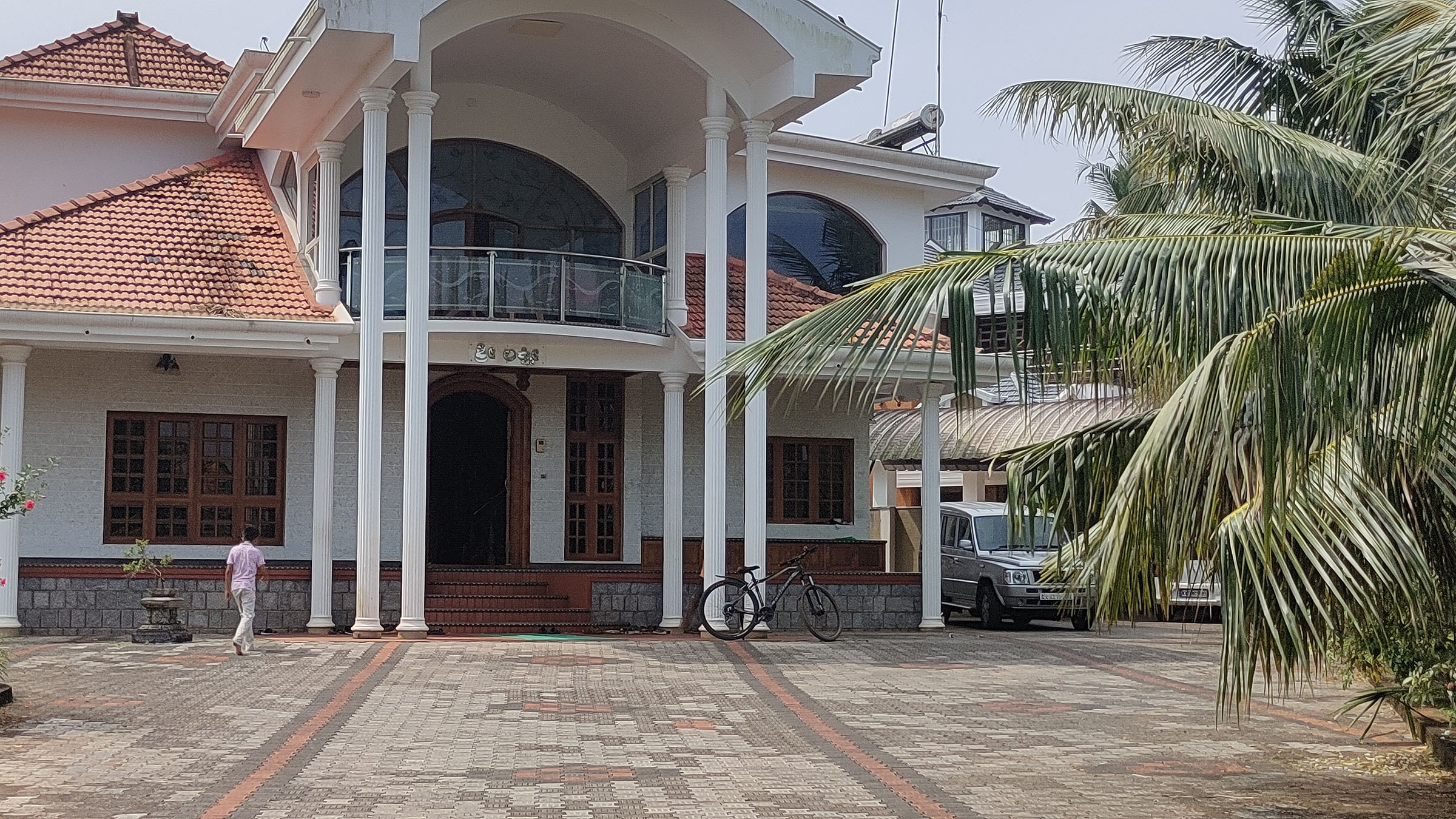 ಬ್ರಹ್ಮಾವರ: ಕೆಎಎಸ್ ಅಧಿಕಾರಿಗೆ ಸಂಬಂಧಿಸಿದ ಮನೆಗಳಿಗೆ ಎಸಿಬಿ ದಾಳಿ