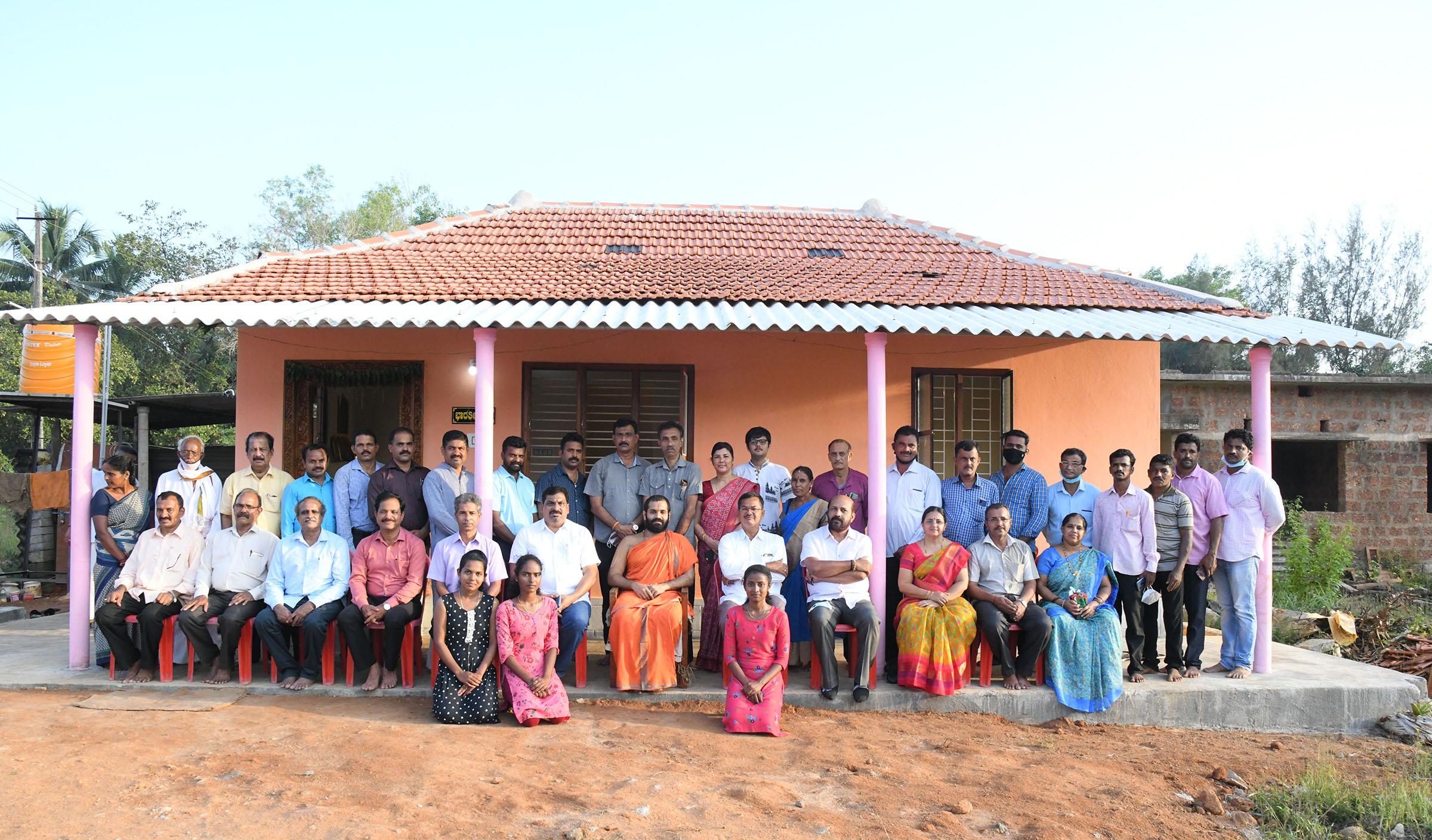 ವಿದ್ಯಾಪೋಷಕ್ ವಿದ್ಯಾರ್ಥಿನಿಯರಿಗೆ ನೂತನ ಮನೆ ಹಸ್ತಾಂತರ