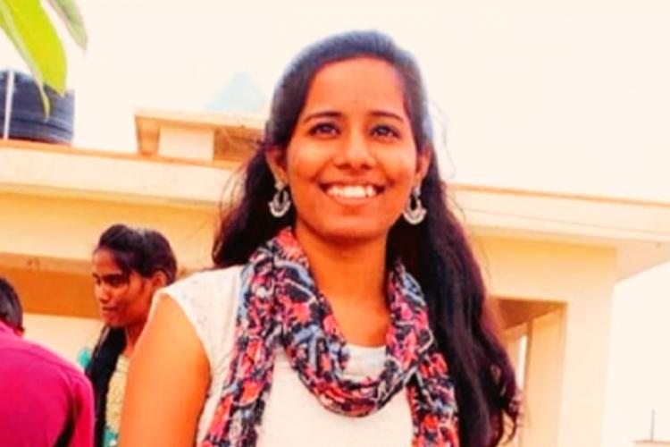 ಲಾಕ್ ಡೌನ್ ನಿಂದ ಸಂಕಷ್ಟಕ್ಕೆ ಸಿಲುಕಿದ ಕುಟುಂಬ: ಕಂಗಾಲಾದ ವಿದ್ಯಾರ್ಥಿನಿ ಆತ್ಮಹತ್ಯೆ; ಆರೋಪ