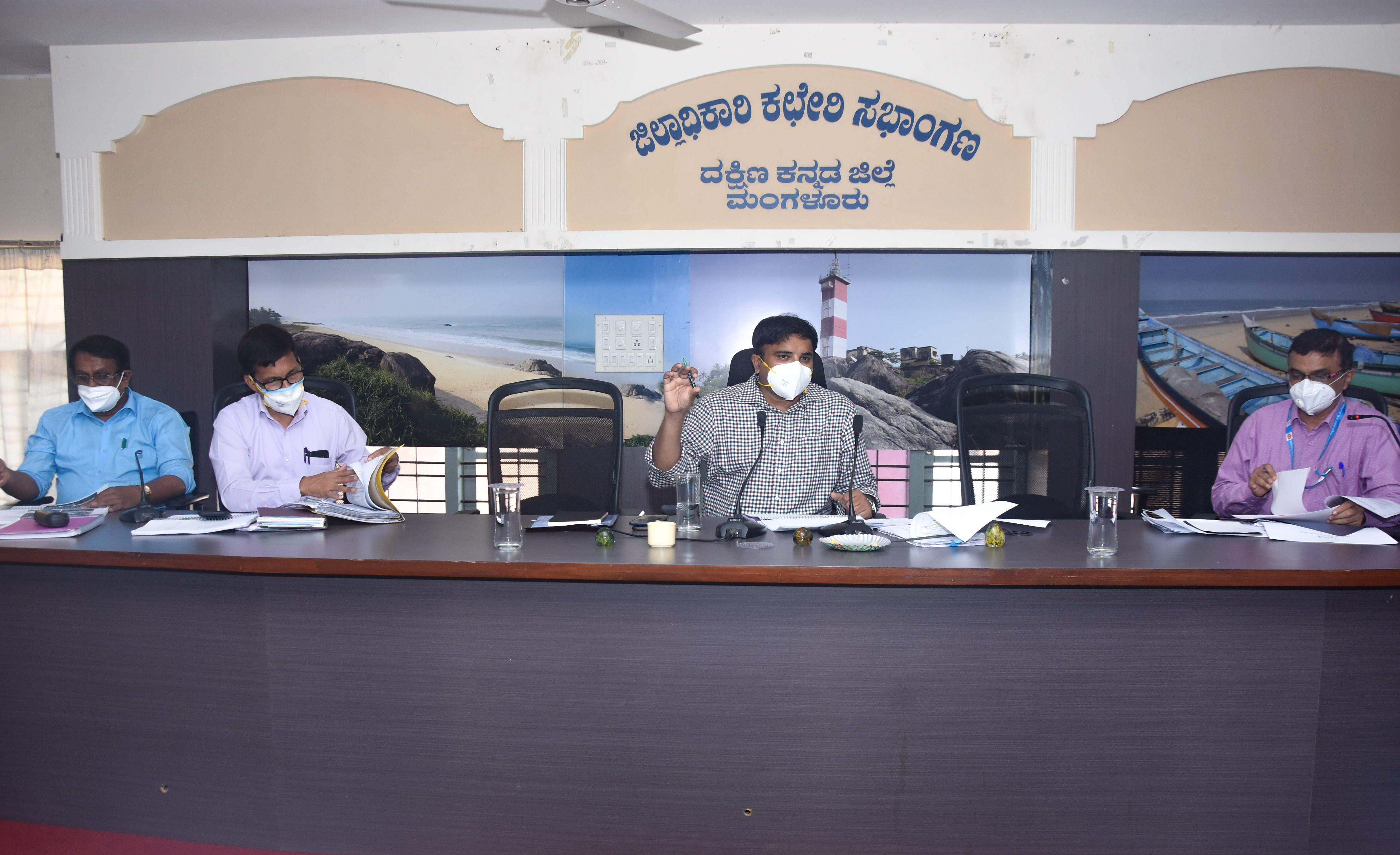 ಸಾರ್ವಜನಿಕ ಸ್ಥಳಗಳಲ್ಲಿ ತಂಬಾಕು ಉತ್ಪನ್ನ ಸೇವನೆ, ಉಗುಳುವುದು ಶಿಕ್ಷಾರ್ಹ ಅಪರಾಧ : ಜಿಲ್ಲಾಧಿಕಾರಿ ಡಾ.ರಾಜೇಂದ್ರ