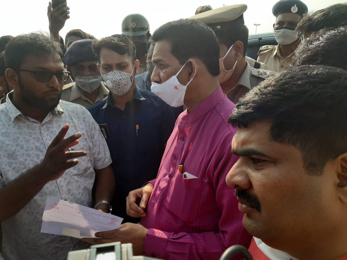 ಕೋಸ್ಟಲ್ ಬರ್ತ್ ನಿರ್ಮಾಣ: ಸ್ಥಳೀಯರ ಆತಂಕ ನಿವಾರಿಸಲು ಒತ್ತಾಯಿಸಿ ಸಂಸದ ನಳಿನ್‌ಗೆ ಮನವಿ