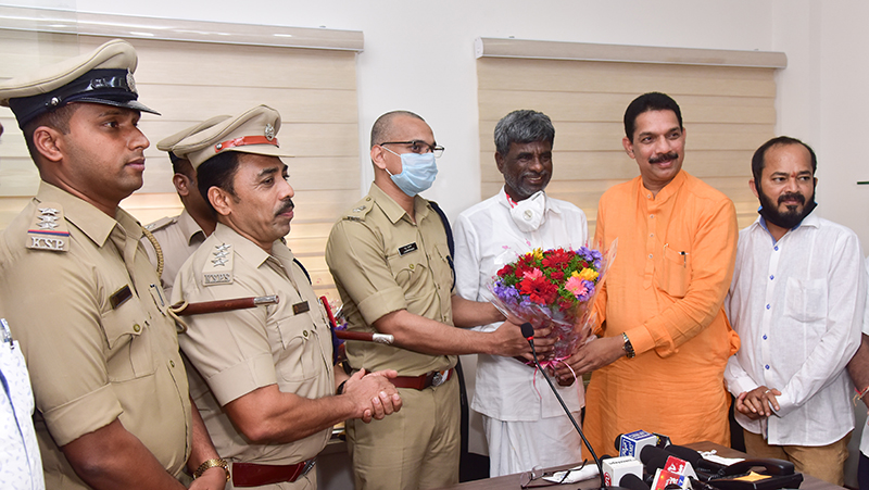 ಬಾಲಕನ ಅಪಹರಣ ಪ್ರಕರಣ: ದ.ಕ.ಜಿಲ್ಲಾ ಎಸ್ಪಿ ನೇತೃತ್ವದ ಪೊಲೀಸ್ ತಂಡಕ್ಕೆ ಅಭಿನಂದನೆ