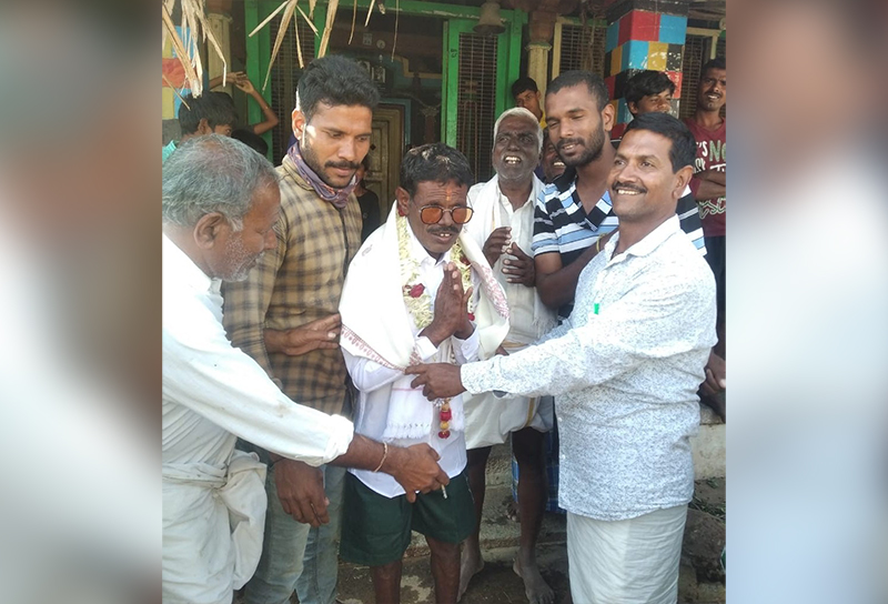 ಅಭಿವೃದ್ಧಿ ಮರೀಚಿಕೆ: ಭಿಕ್ಷುಕನನ್ನು ಗ್ರಾಮ ಪಂಚಾಯತ್ ಚುನಾವಣೆಗೆ ನಿಲ್ಲಿಸಿದ ಗ್ರಾಮಸ್ಥರು