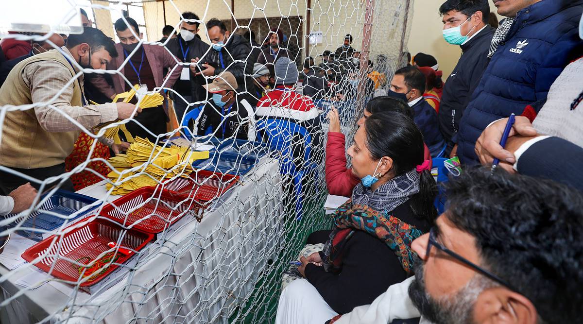 ಡಿಡಿಸಿ ಚುನಾವಣೆ ಫಲಿತಾಂಶ: ಜಮ್ಮುವಿನಲ್ಲಿ ಬಿಜೆಪಿ, ಕಾಶ್ಮೀರದಲ್ಲಿ ಗುಪ್ಕರ್ ಮೈತ್ರಿಗೆ ಮುನ್ನಡೆ