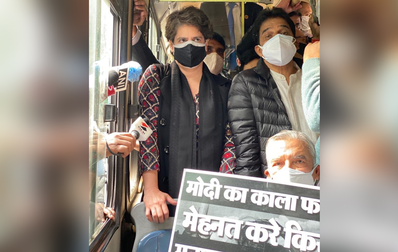 ಪ್ರಿಯಾಂಕಾ ಗಾಂಧಿ, ಇತರ ನಾಯಕರನ್ನು ವಶಕ್ಕೆ ಪಡೆದ ಪೊಲೀಸರು