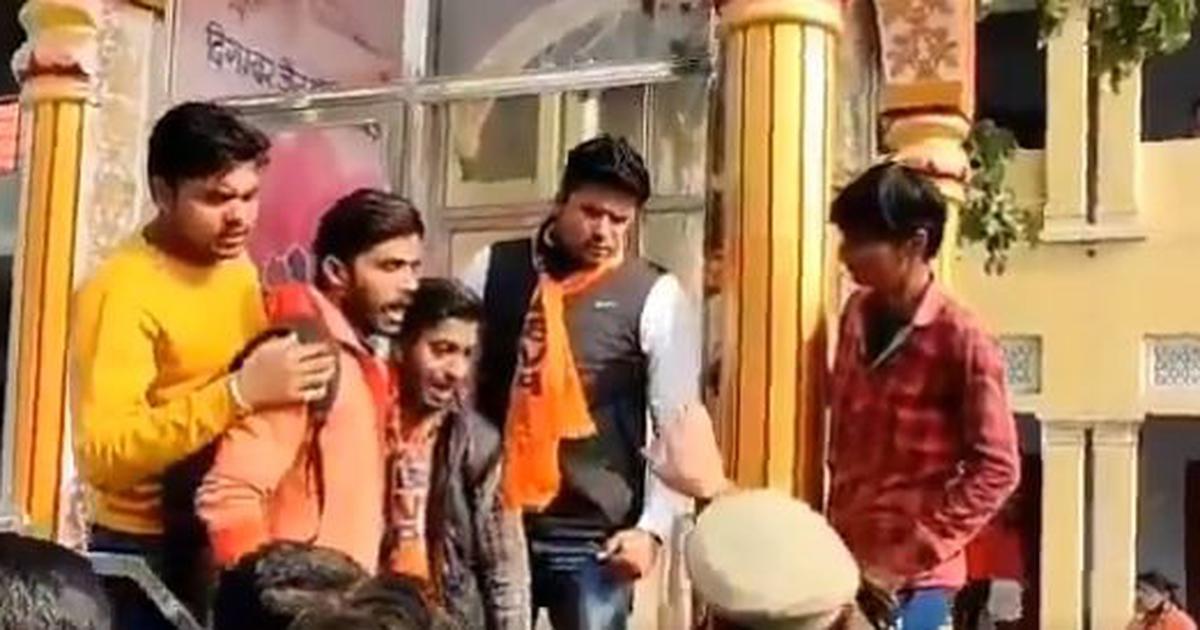 ಜೈನ್ ಕಾಲೇಜಿನ ಆವರಣದಲ್ಲಿದ್ದ ಪ್ರತಿಮೆಯನ್ನು ತೆರವುಗೊಳಿಸುವಂತೆ ಎಬಿವಿಪಿ ಕಾರ್ಯಕರ್ತರಿಂದ ಬೆದರಿಕೆ