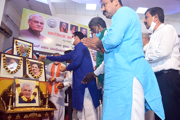 ವಾಜಪೇಯಿ ರಾಷ್ಟ್ರ ಚಿಂತಿತ ನಾಯಕ : ನಳಿನ್ ಕುಮಾರ್