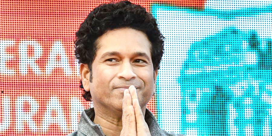 ಸಾಂತಾಕ್ಲಾಸ್ ಉಡುಪು ಧರಿಸಿ ಅಭಿಮಾನಿಗಳಿಗೆ ಕ್ರಿಸ್ಮಸ್ ಶುಭಾಶಯ ಕೋರಿದ ಸಚಿನ್