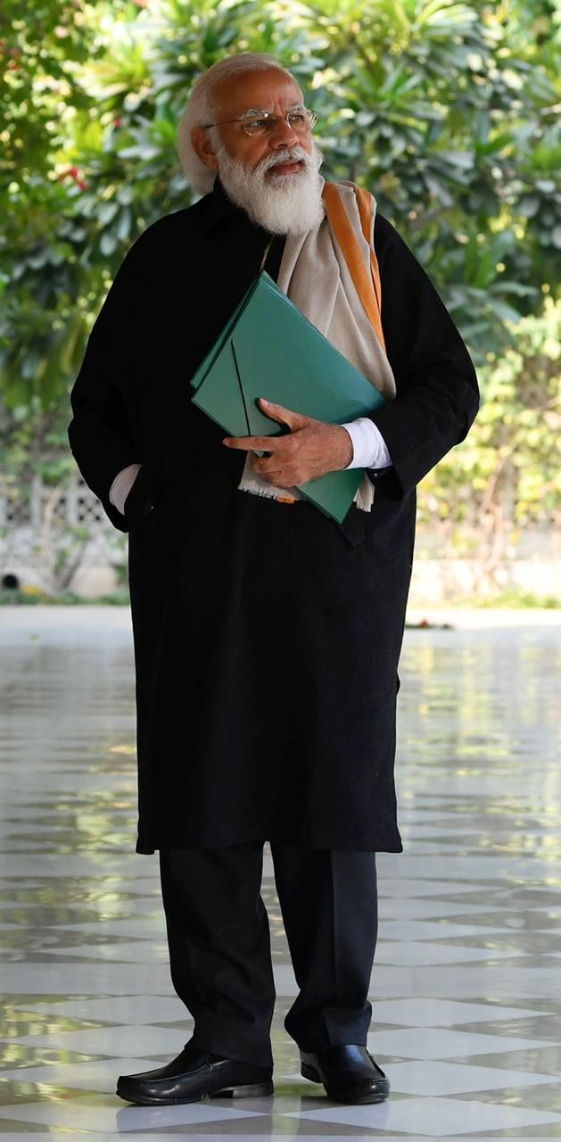 ಹೊಸ ಅವತಾರದಲ್ಲಿ ಪ್ರಧಾನಿ ಮೋದಿ: ಸಾಮಾಜಿಕ ತಾಣದಲ್ಲಿ ವ್ಯಂಗ್ಯಗಳ ಸುರಿಮಳೆ