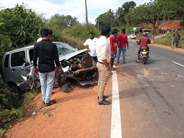 ಕೊಡಾಜೆ: ಎರಡು ಕಾರುಗಳ ನಡುವೆ ಅಪಘಾತ; ಮಗು ಸಹಿತ ಮೂವರಿಗೆ ಗಾಯ