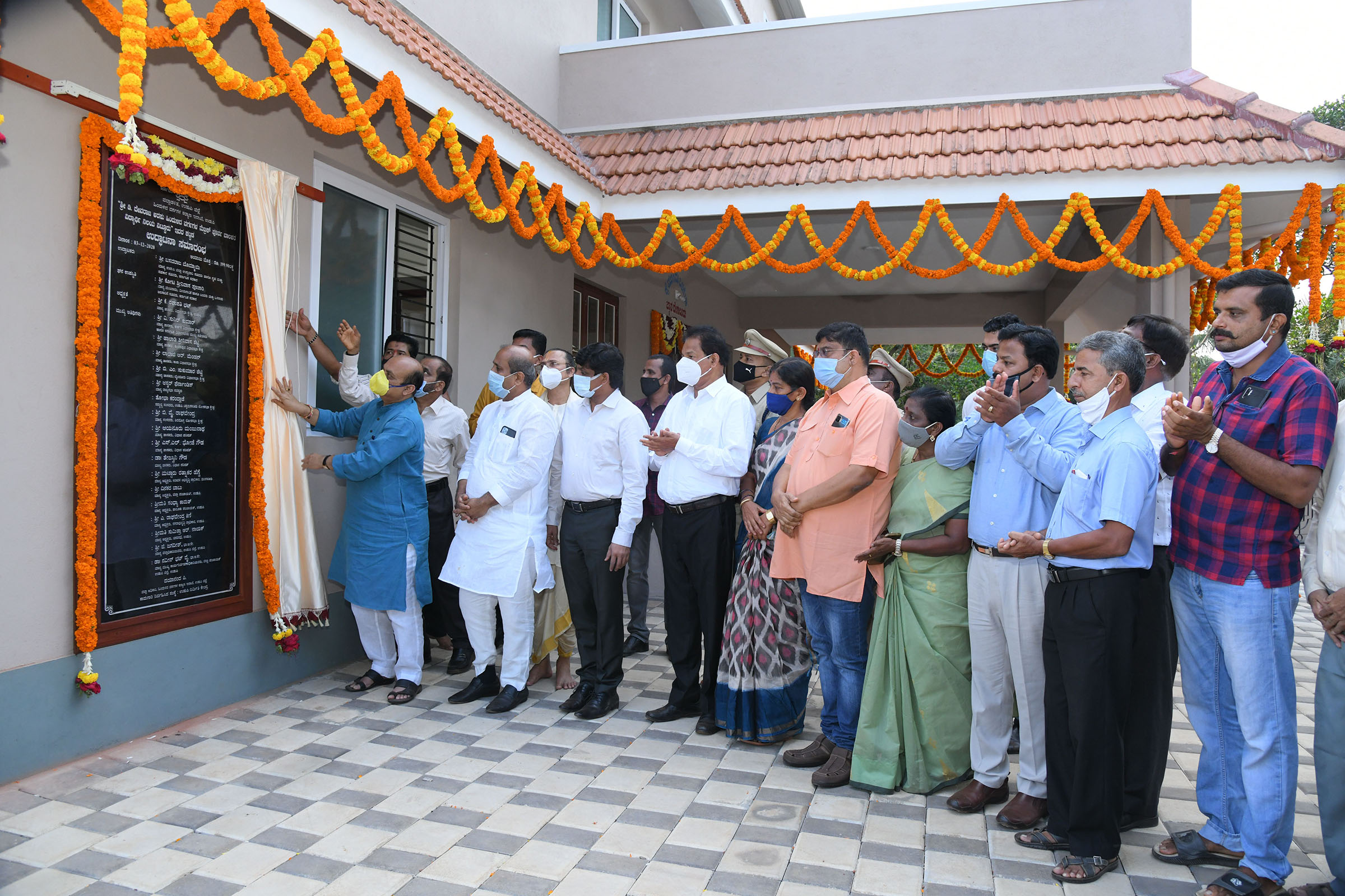 ಬಡ ವಿದ್ಯಾರ್ಥಿಗಳ ಶಿಕ್ಷಣಕ್ಕೆ ಪೂರಕ ವಾತಾವರಣ ಅಗತ್ಯ: ಬೊಮ್ಮಾಯಿ