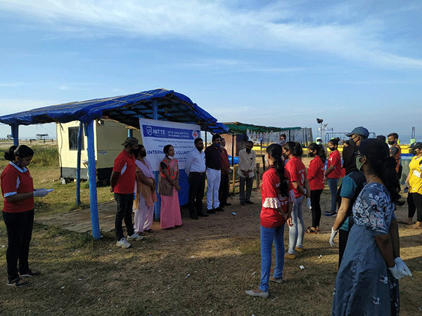 ಸ್ವಯಂಸೇವಕರ ದಿನಾಚರಣೆಯ ಅಂಗವಾಗಿ ಬೀಚ್ ಸ್ವಚ್ಛತೆ