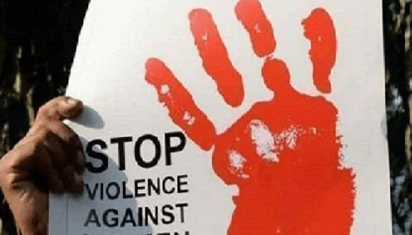 ಚಲಿಸುತ್ತಿದ್ದ ವ್ಯಾನ್‌ನಲ್ಲಿ ಬಾಲಕಿಯ ಸಾಮೂಹಿಕ ಅತ್ಯಾಚಾರ; ಆರೋಪ