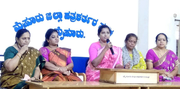 ಸಂಸದೆ ಶೋಭಾ ಕರಂದ್ಲಾಜೆ ರಾಜೀನಾಮೆಗೆ ರಾಜ್ಯ ಮಹಿಳಾ ಕಾಂಗ್ರೆಸ್ ಒತ್ತಾಯ