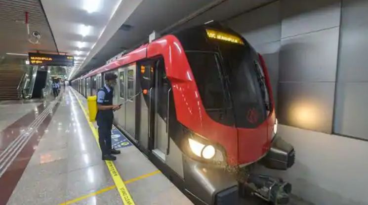 ಉತ್ತರ ಪ್ರದೇಶದ ಮೆಟ್ರೋ ರೈಲು ಸಂಚಾರಕ್ಕೆ ಚೀನಾದ ಗಾಳಿಪಟ ದಾರ ಅಡ್ಡಿ!