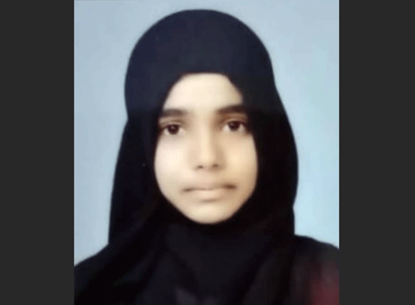 ಫಾರ್ಮಸಿ ಪರೀಕ್ಷೆ: ಆಮಿನುಮ್ಮ ಶಿಫಾನ ರಾಜ್ಯಕ್ಕೆ ಪ್ರಥಮ