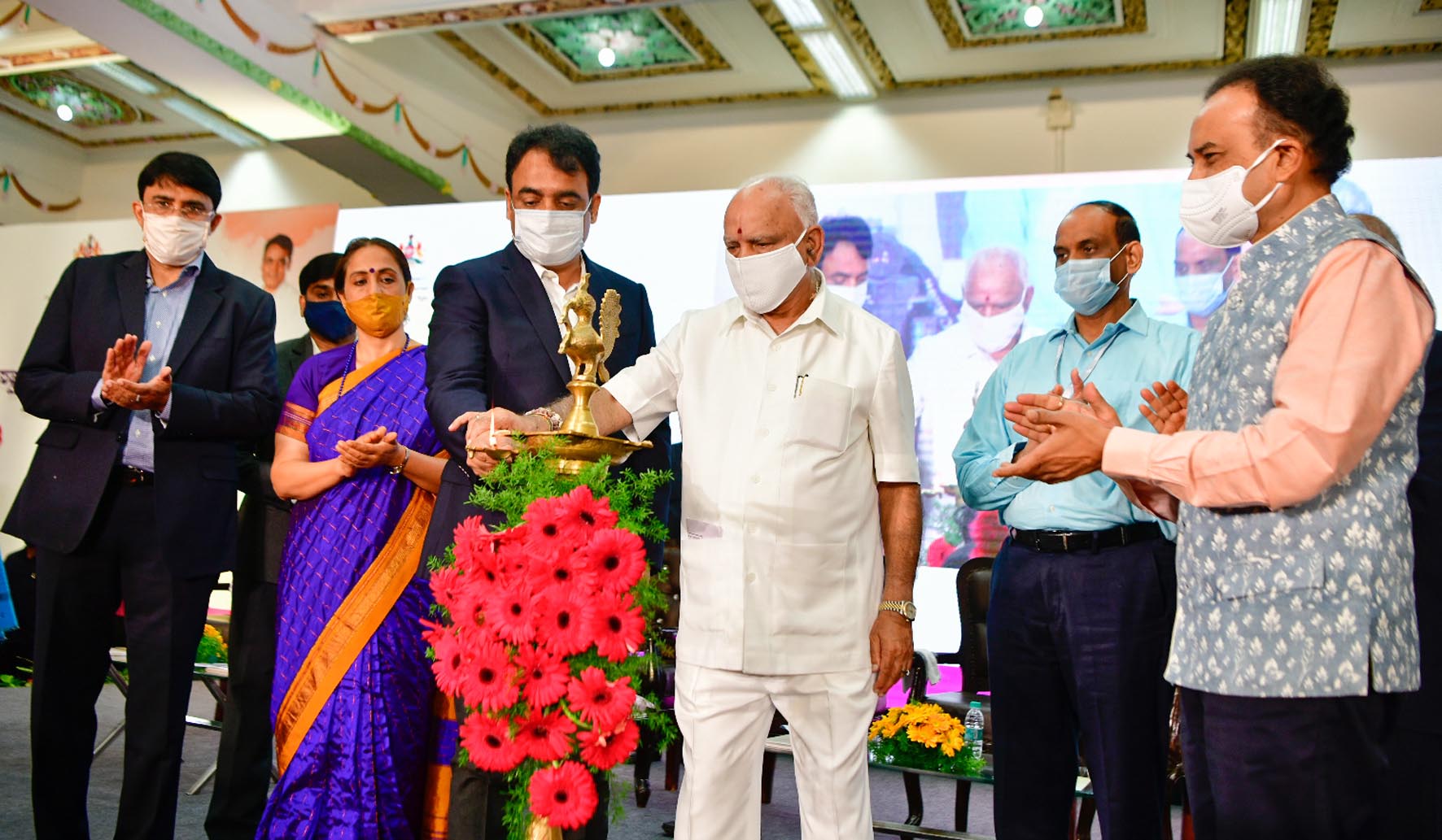 ಸ್ವಾಮಿ ವಿವೇಕಾನಂದರ ಸ್ಫೂರ್ತಿಯೊಂದಿಗೆ ಸರಕಾರ ಕೆಲಸ ಮಾಡುತ್ತಿದೆ: ಸಿಎಂ ಯಡಿಯೂರಪ್ಪ