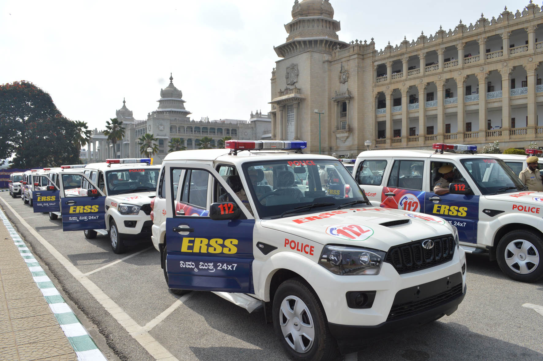 150 ನೂತನ ‘ತುರ್ತು ಸ್ಪಂದನ ಸಹಾಯ ವ್ಯವಸ್ಥೆಯ ವಾಹನಗಳಿಗೆ ಅಮಿತ್ ಶಾ ಹಸಿರು ನಿಶಾನೆ