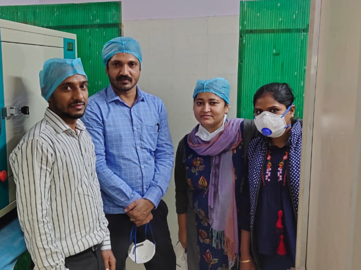 ಚಲಿಸುತ್ತಿದ್ದ ರೈಲಿನಲ್ಲಿ ಮಹಿಳೆಯ ಹೆರಿಗೆ ನಡೆಸಿದ ವಿಕಲಾಂಗ ಲ್ಯಾಬ್ ಟೆಕ್ನೀಷಿಯನ್