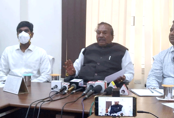 ಶಿವಮೊಗ್ಗದ ಘೋಷಿತ ಕೊಳಚೆ ಪ್ರದೇಶದ 18,700 ಮನೆಗಳಿಗೆ ಹಕ್ಕುಪತ್ರ ವಿತರಣೆ: ಸಚಿವ ಈಶ್ವರಪ್ಪ