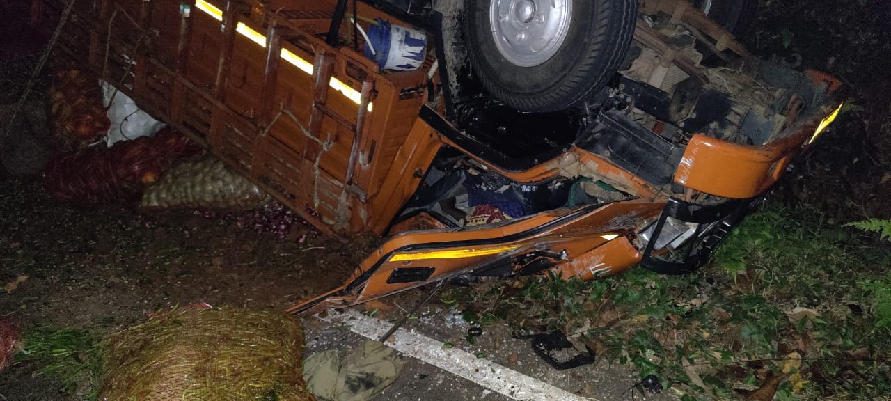 ಕಾರ್ಕಳ : ತರಕಾರಿ ಲಾರಿ ಪಲ್ಟಿ ; ಚಾಲಕ ಮೃತ್ಯು