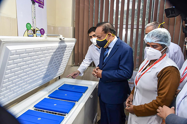 ಭಾರತದಲ್ಲಿ ಕೋವಿಡ್ ಲಸಿಕೆ ನೀಡಿಕೆ ಅಭಿಯಾನ : ಮೊದಲ ಹಂತದಲ್ಲಿ 3 ಕೋಟಿ ಮುಂಚೂಣಿ ಕಾರ್ಯಕರ್ತರಿಗೆ ಲಸಿಕೆ