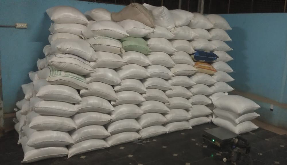 ಅಕ್ರಮ ಸಾಗಾಟಕ್ಕೆ ಯತ್ನ: ಲಕ್ಷಾಂತರ ರೂ. ಮೌಲ್ಯದ ಅನ್ನಭಾಗ್ಯದ ಅಕ್ಕಿ ವಶ