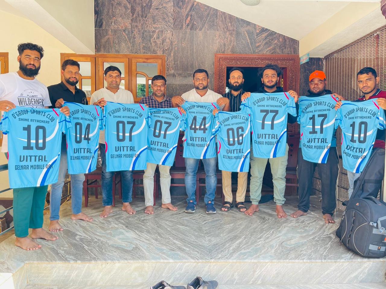 ಡಿ ಗ್ರೂಪ್ ಶೈನ್ ಅಟ್ಯಾಕರ್ಸ್ ವಿಟ್ಲ-ಕಡಂಬು ಕ್ರಿಕೆಟ್ ತಂಡದ ನೂತನ ಜೆರ್ಸಿ ಬಿಡುಗಡೆ