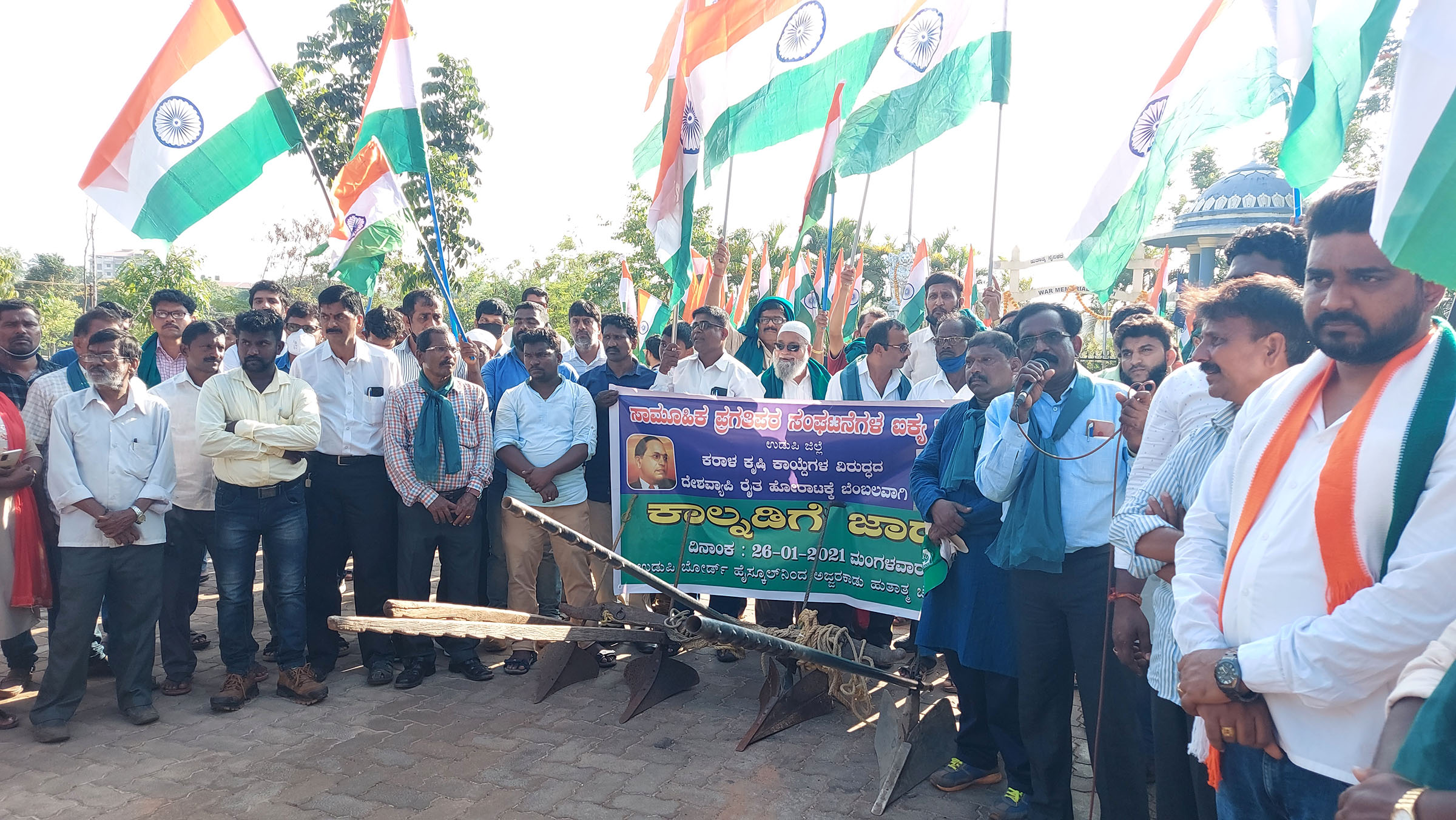 ದೇಶವು ಫ್ಯಾಸಿಸ್ಟ್, ಕಾರ್ಪೊರೇಟ್ ಪಾಳೆಗಾರಿ ದಾಸ್ಯಕ್ಕೆ ಒಳಪಡುವ ಆತಂಕದಲ್ಲಿ: ಪ್ರೊ.ಫಣಿರಾಜ್