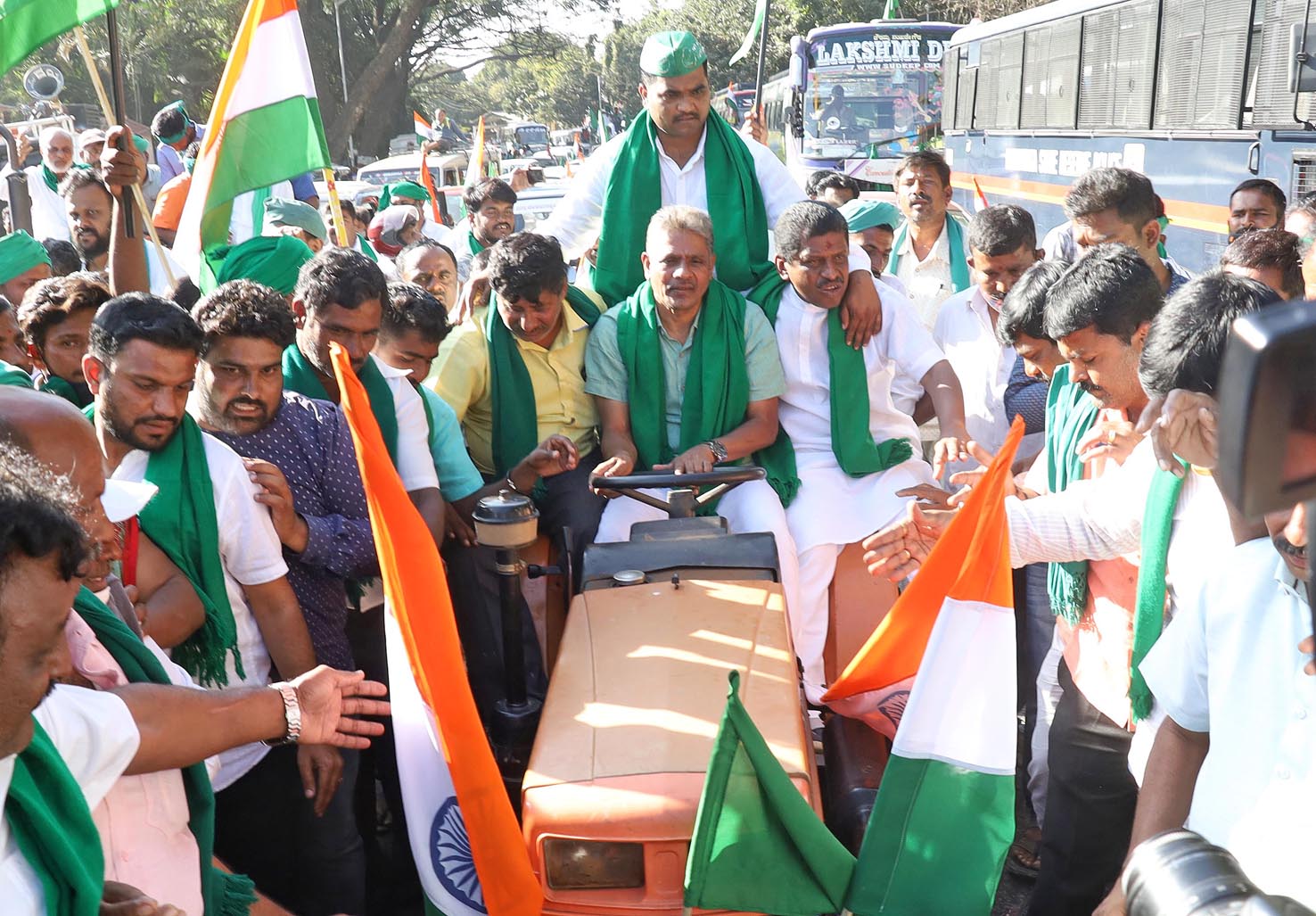 ಹರಕಲು ಬಾಯಿಯ ಕೃಷಿ ಮಂತ್ರಿಯನ್ನು ಸಂಪುಟದಿಂದ ಕೈಬಿಡಿ: ಕೋಡಿಹಳ್ಳಿ ಚಂದ್ರಶೇಖರ್