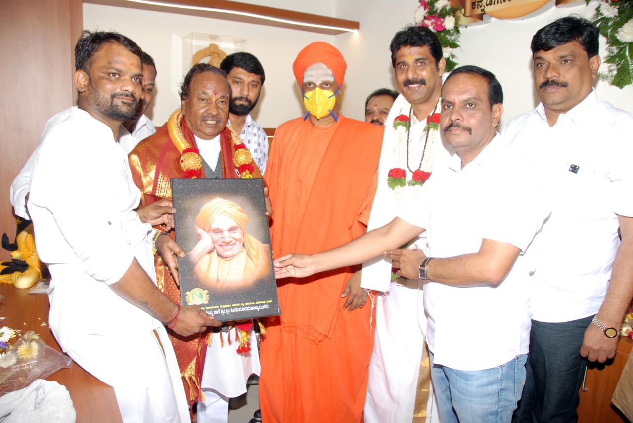 ಮಹಾರಾಷ್ಟ್ರ ಮುಖ್ಯಮಂತ್ರಿಗೆ ಜನಪ್ರಿಯತೆ ಕಡಿಮೆ ಆಗುತ್ತಿದೆ: ಸಚಿವ ಕೆ.ಎಸ್.ಈಶ್ವರಪ್ಪ